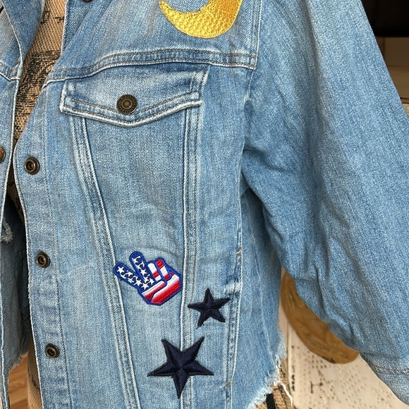 Guess cropped raw hem 3/4 sleeve hippie patches star cactus peace jean jacket - Picture 4 of 16